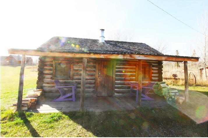 Flying U Ranch Hotel Seventy Mile House Eksteriør billede