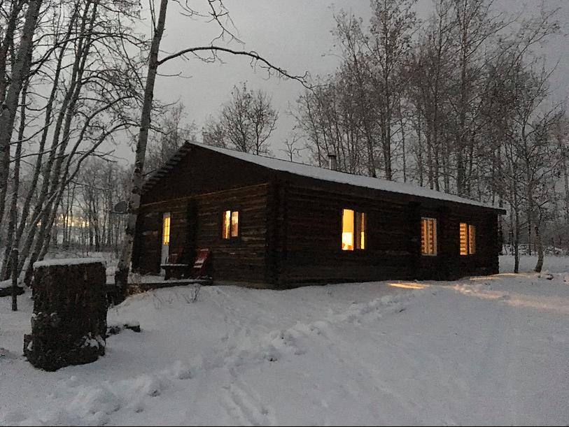 Flying U Ranch Hotel Seventy Mile House Eksteriør billede